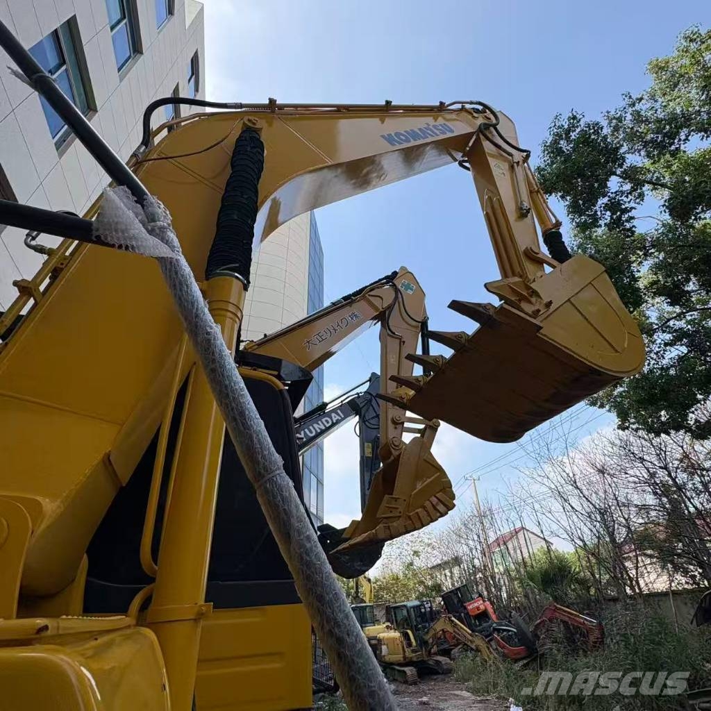 Komatsu PC200-8 Gravemaskiner på larvebånd