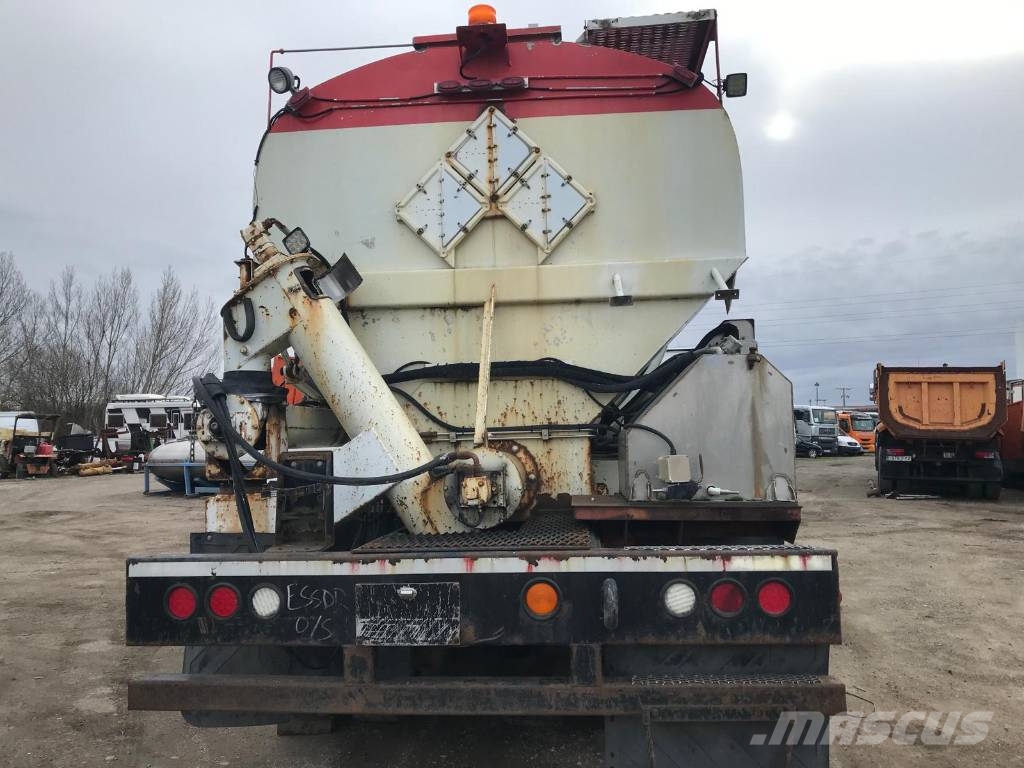International PayStar 5600 i Tankerli kamyonlar