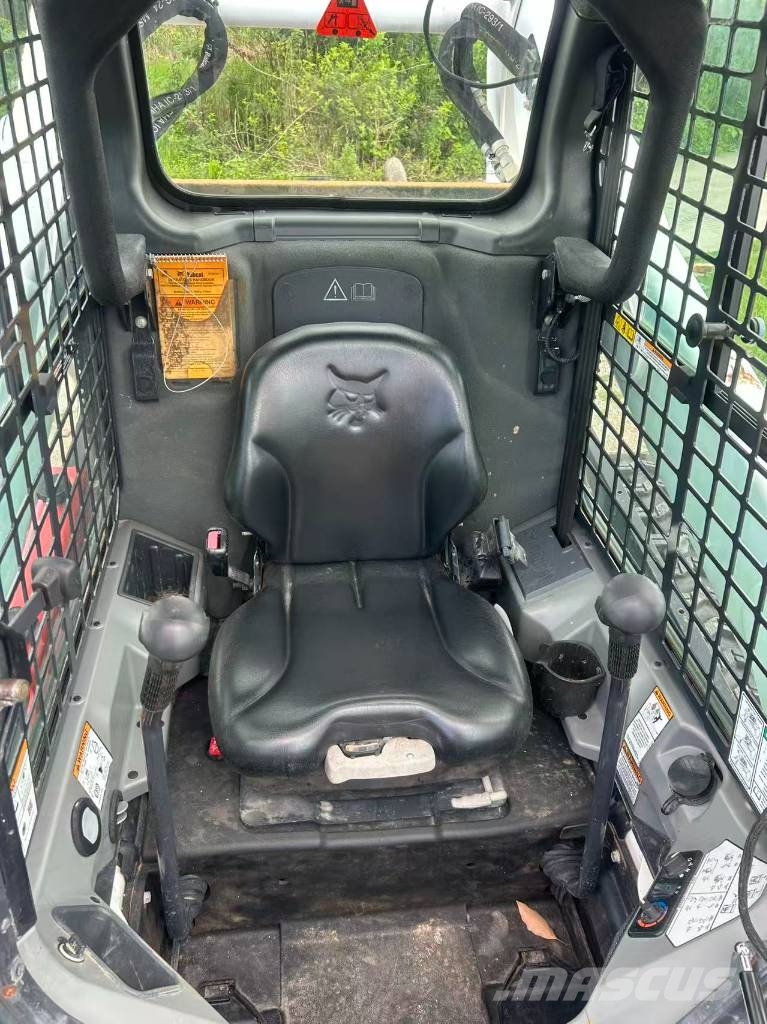 Bobcat T 770 스키드로더