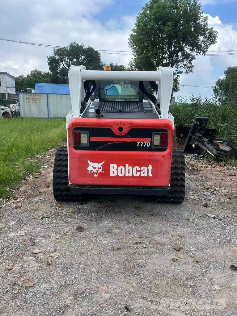 Bobcat T 770 스키드로더