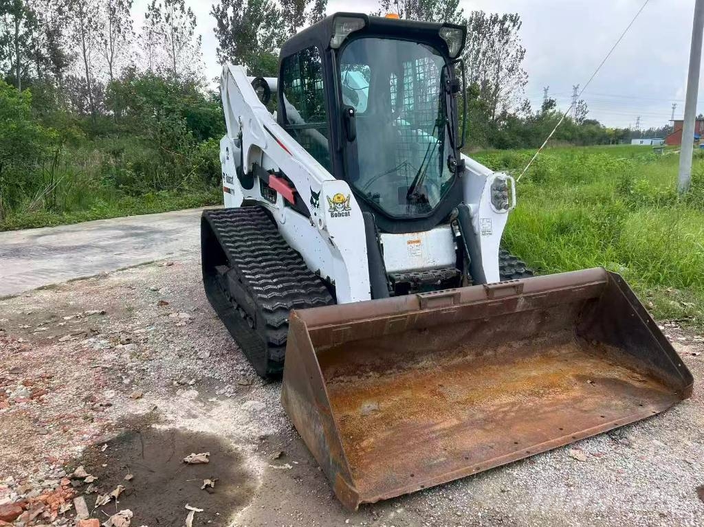 Bobcat T 770 스키드로더