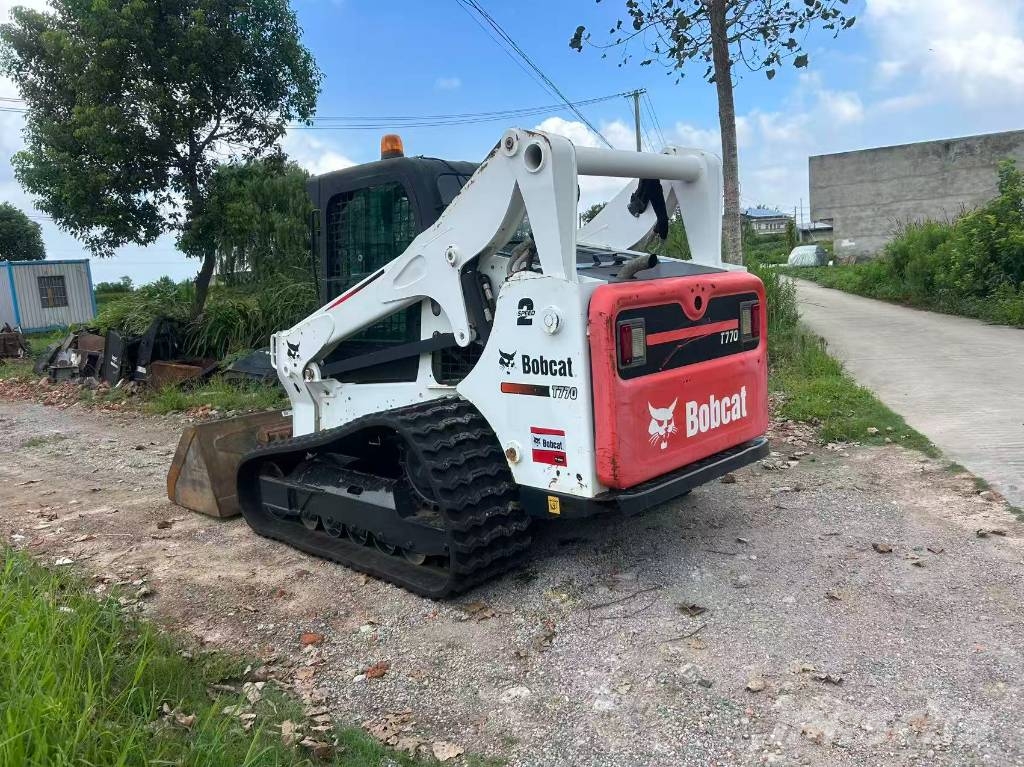 Bobcat T 770 스키드로더