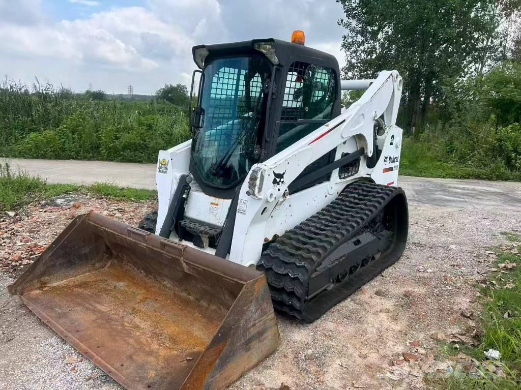 Bobcat T 770 스키드로더