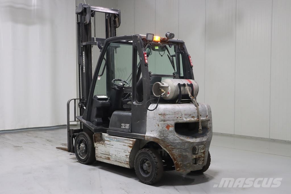 Nissan U1D2A25LQ Gaasitõstukid