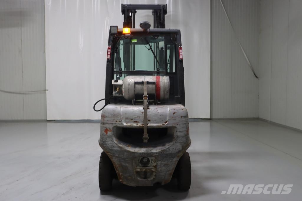Nissan U1D2A25LQ Gaasitõstukid