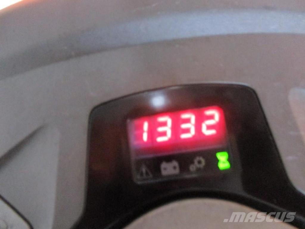 Toyota SWE 080L Штабелери