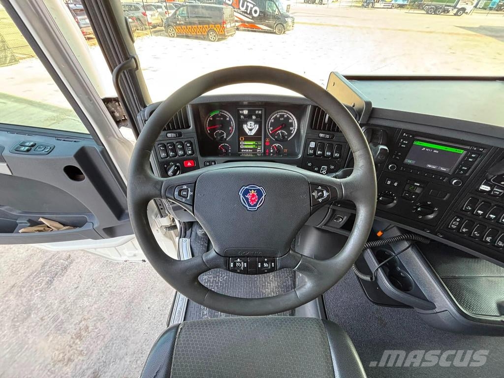 Scania R580 8x4 RETARDER / HYDRAULIC TAILGATE / TIPPER + Bañeras basculantes usadas