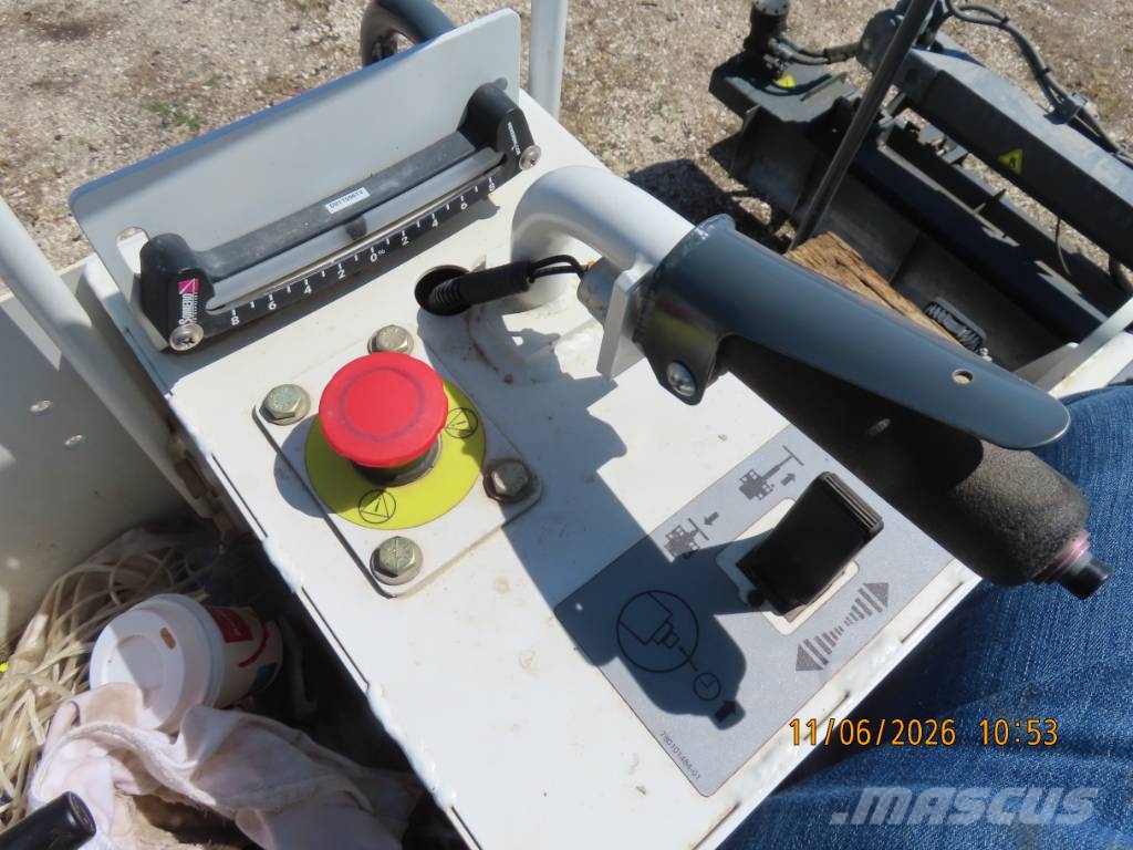 Somero S-10 A ماكينات تشطيب خرسانة
