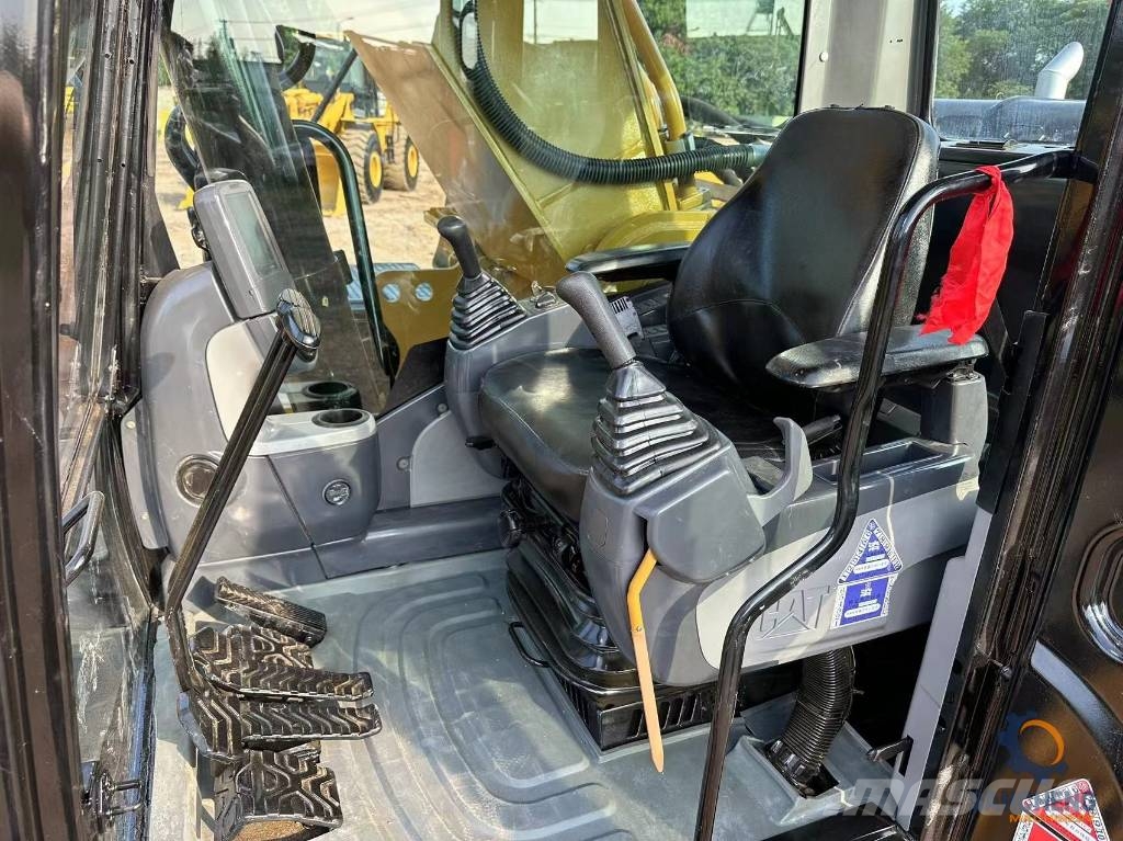 CAT 330D Lánctalpas kotrók