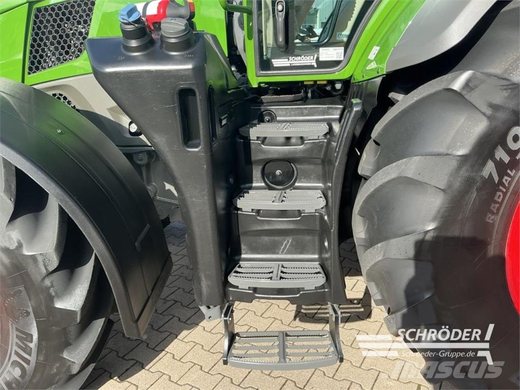 Fendt 728 VARIO GEN7 PROFI PLUS Traktorer