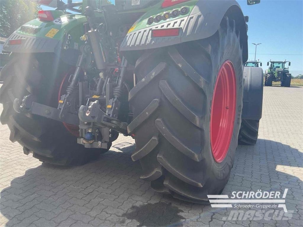 Fendt 728 VARIO GEN7 PROFI PLUS الجرارات