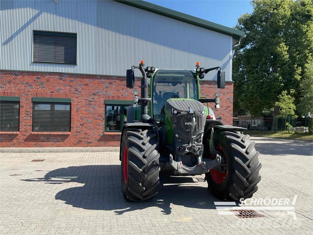 Fendt 728 VARIO GEN7 PROFI PLUS الجرارات