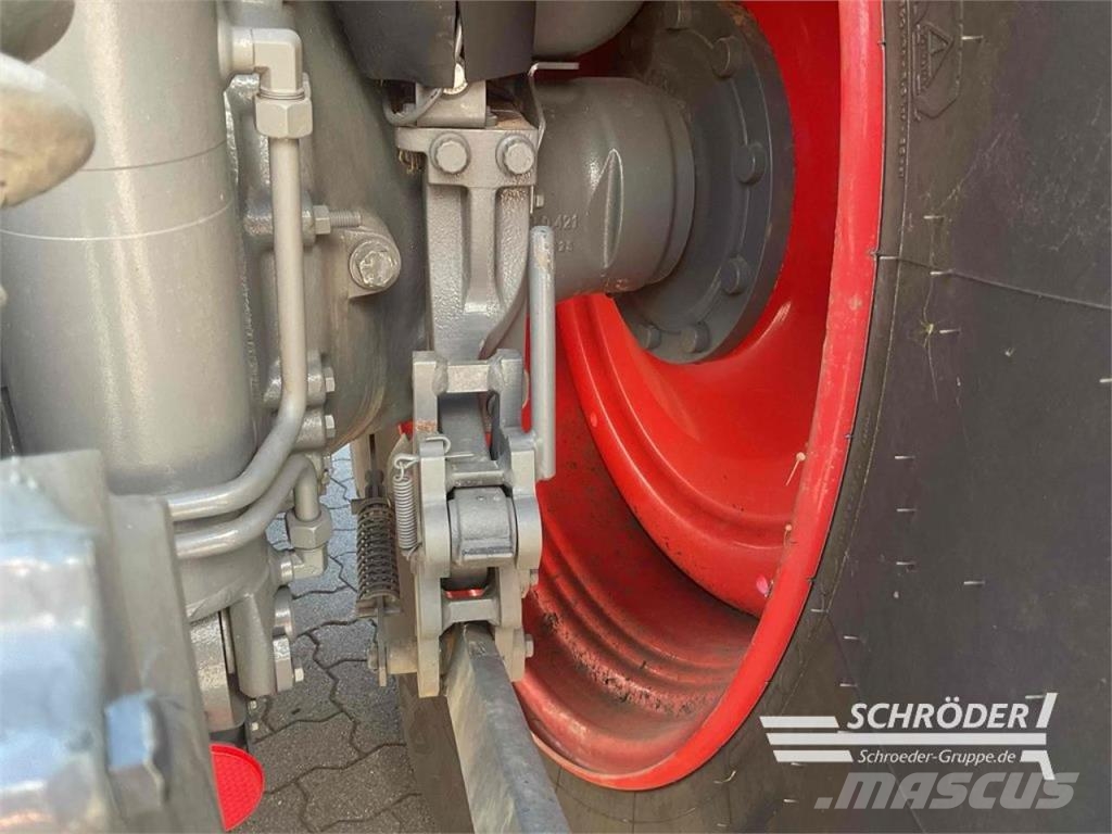 Fendt 728 VARIO GEN7 PROFI PLUS الجرارات