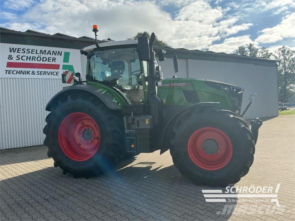 Fendt 728 VARIO GEN7 PROFI PLUS Traktorer