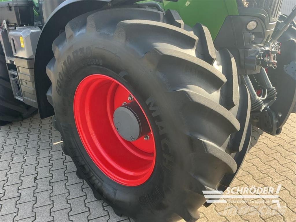 Fendt 728 VARIO GEN7 PROFI PLUS Traktorer