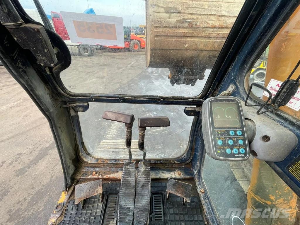 Hyundai Robex 210 LC-3 Track Excavator 21T. Hammer Lines R Bageri guseničari