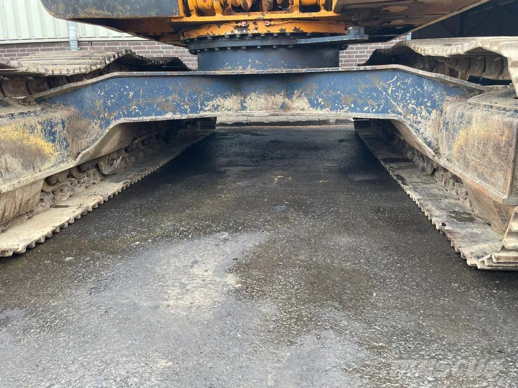 Hyundai Robex 210 LC-3 Track Excavator 21T. Hammer Lines R Bageri guseničari