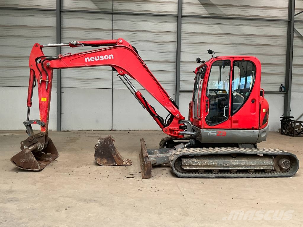 Neuson 75 Z 3 Escavatori medi 7t - 12t