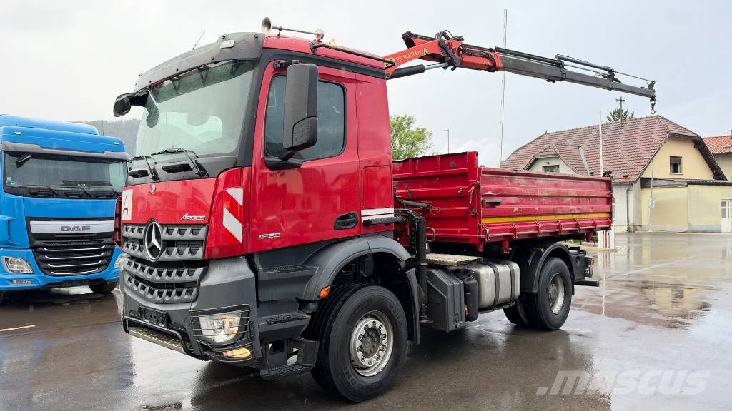 Mercedes-Benz AROCS 1833 4X2 TIPPER - CRANE PK9001 EH Kiper tovornjaki
