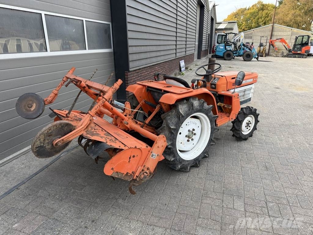 Kubota B1600 4WD 20 PK minitractor + frees, 1979, Neer Kubota B1600 4WD 20 PK minitractor + frees, 1979, Neer