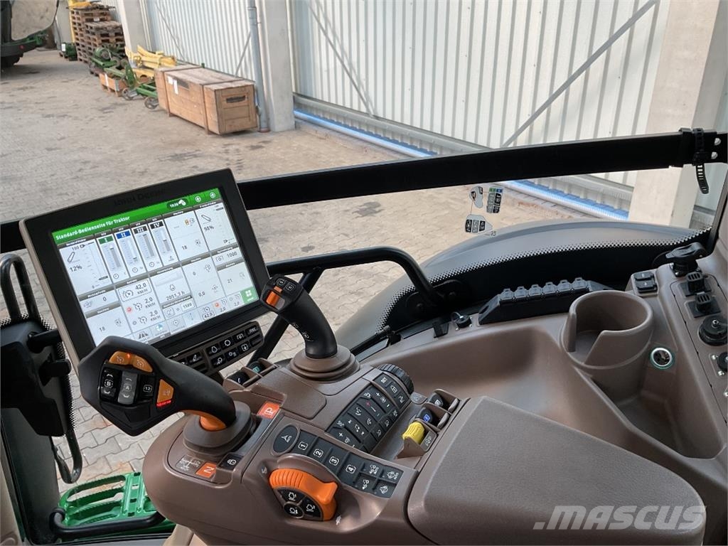 John Deere 6R 215 Traktory