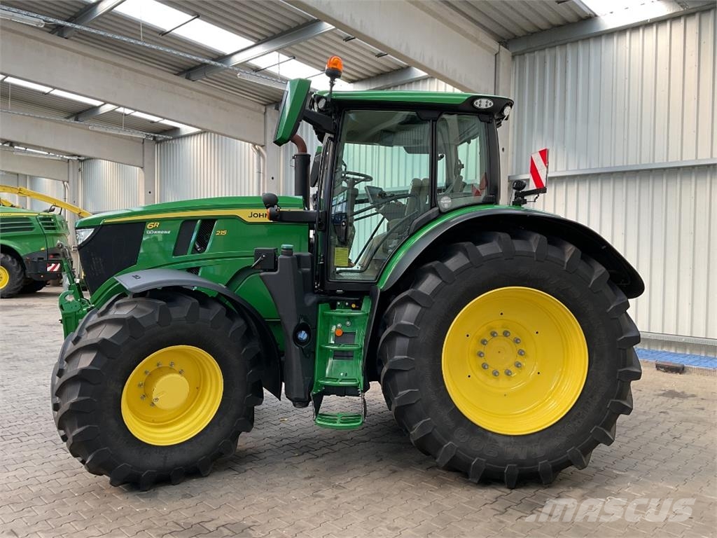 John Deere 6R 215 Traktory