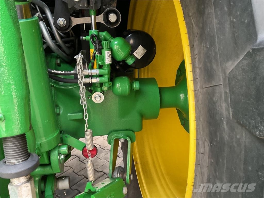 John Deere 6R 215 Traktory