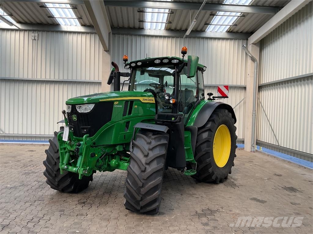 John Deere 6R 215 Traktory