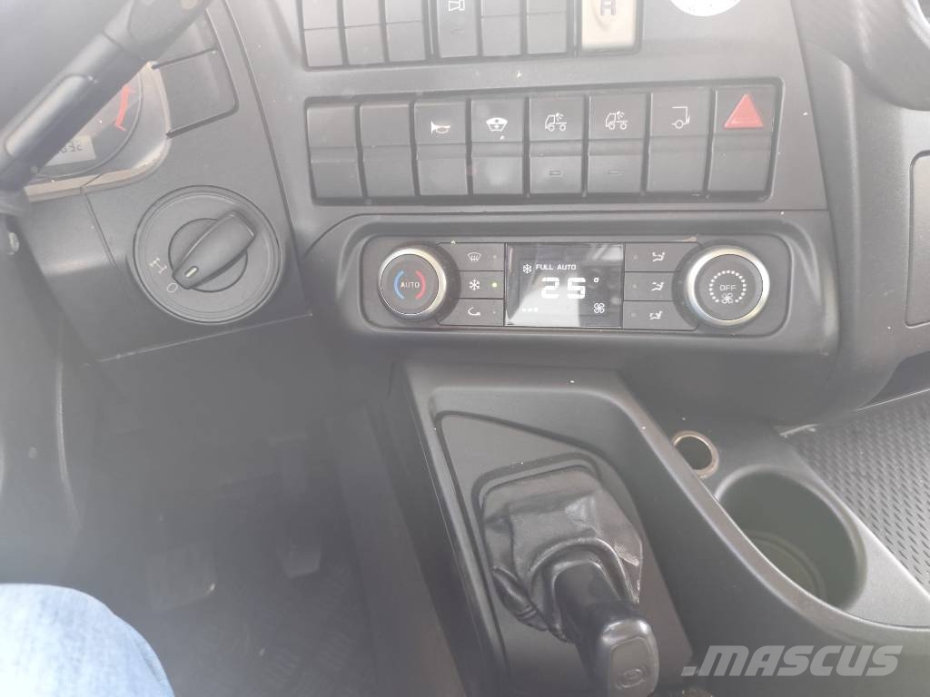 Iveco HI-STREET 260S46 شاحنات قلابة
