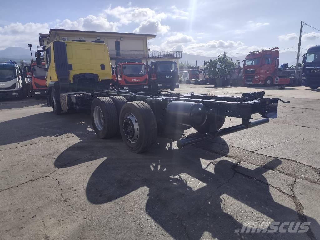 Iveco HI-STREET 260S46 شاحنات قلابة