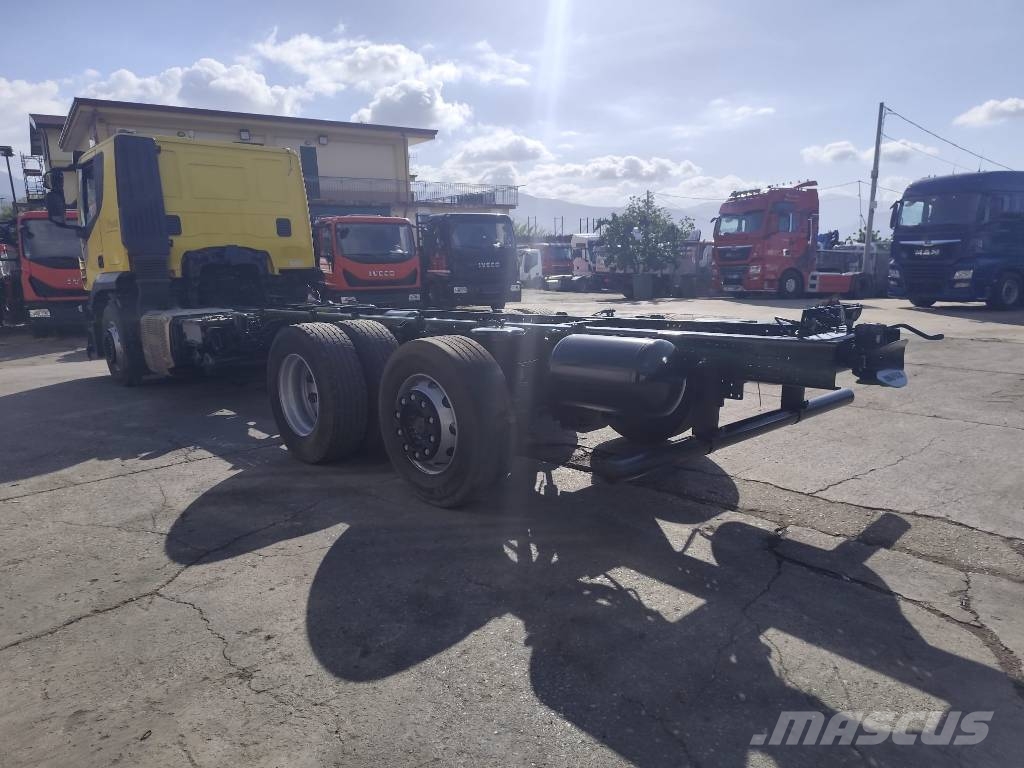 Iveco HI-STREET 260S46 شاحنات قلابة