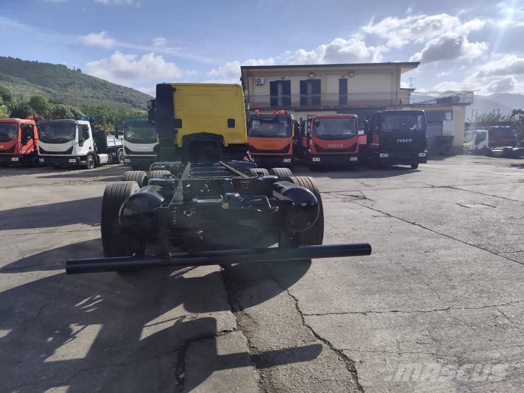Iveco HI-STREET 260S46 شاحنات قلابة