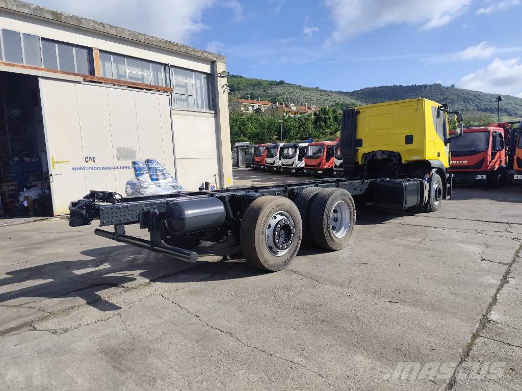 Iveco HI-STREET 260S46 شاحنات قلابة