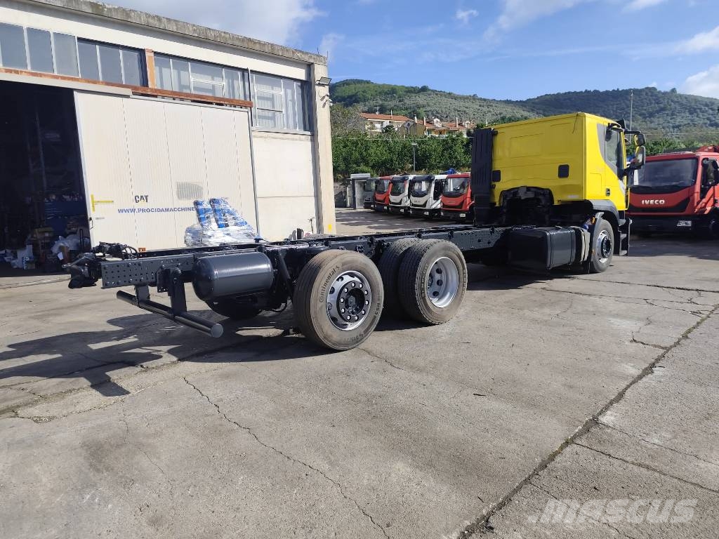 Iveco HI-STREET 260S46 شاحنات قلابة