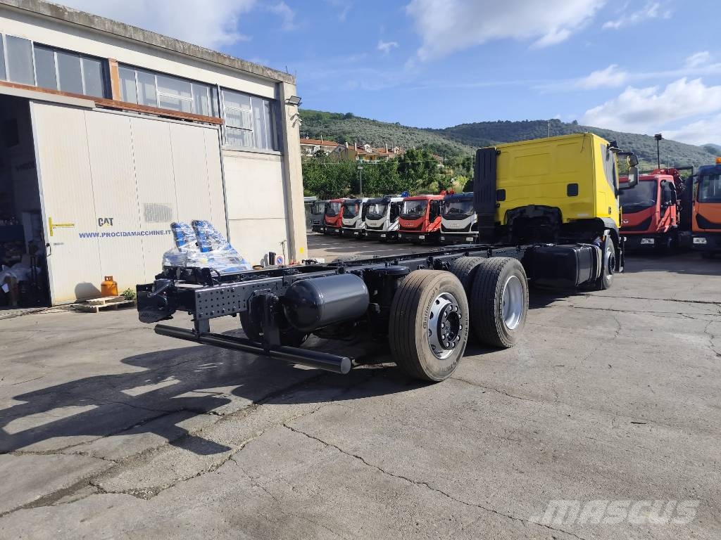 Iveco HI-STREET 260S46 شاحنات قلابة