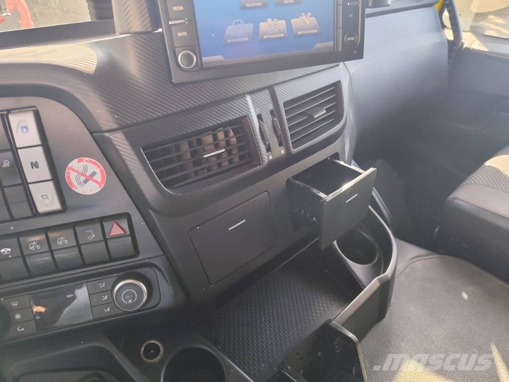Iveco HI-STREET 260S46 شاحنات قلابة