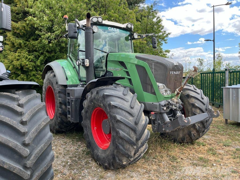 Fendt 826 SCR VARIO PROFI + Трактори