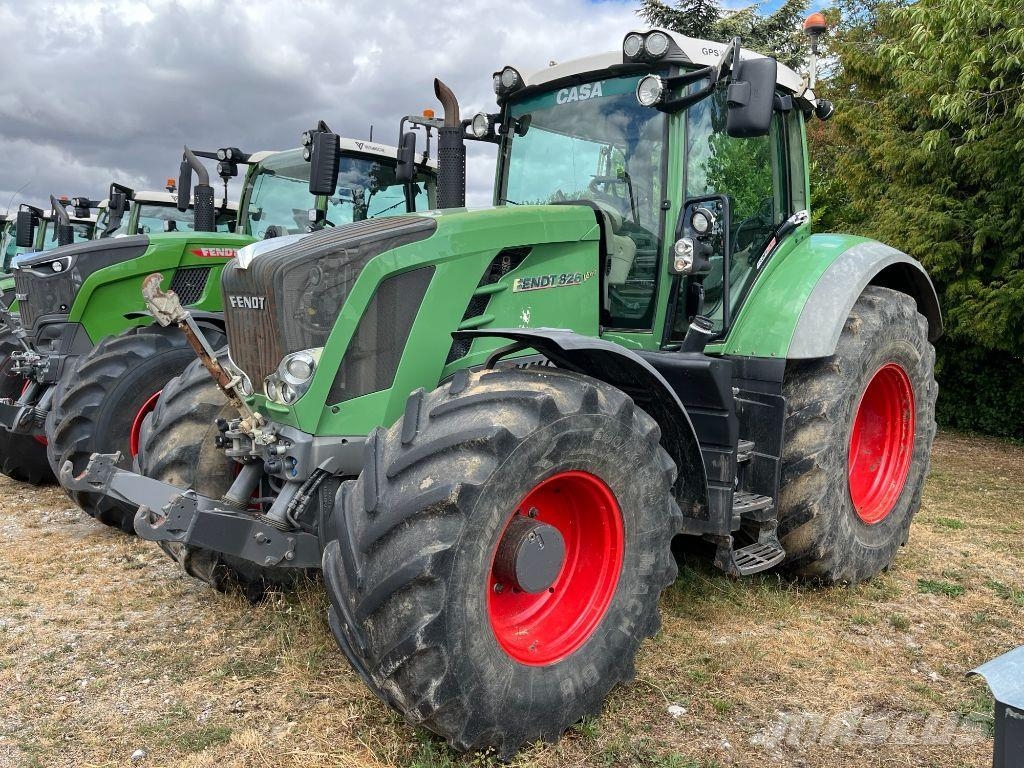 Fendt 826 SCR VARIO PROFI + Traktori