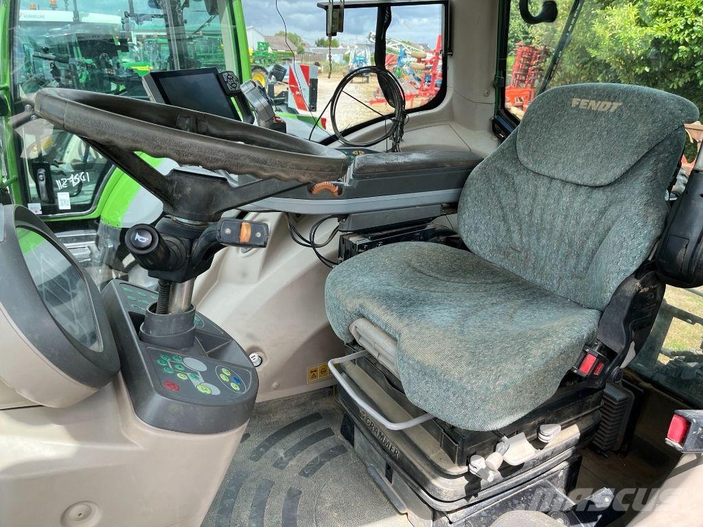 Fendt 826 SCR VARIO PROFI + Трактори