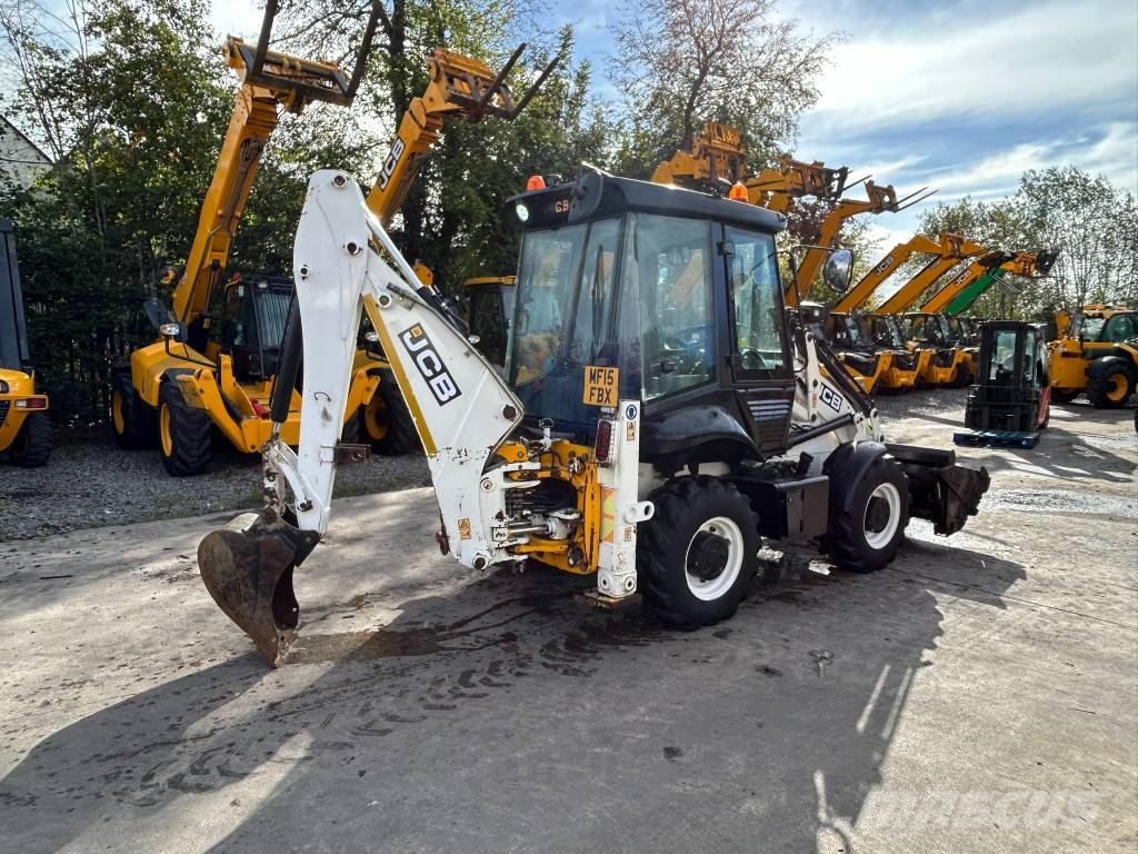 JCB 2 CX Streetmaster لوادر ذات جرافات عكسية