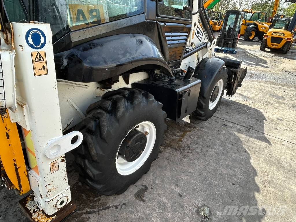 JCB 2 CX Streetmaster لوادر ذات جرافات عكسية