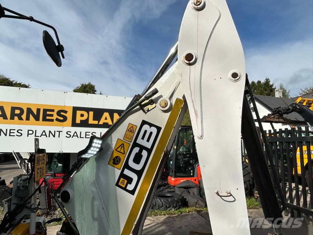 JCB 2 CX Streetmaster لوادر ذات جرافات عكسية