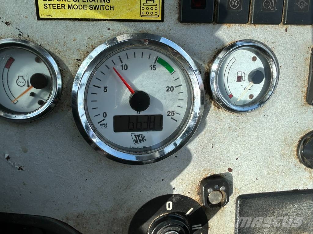 JCB 2 CX Streetmaster لوادر ذات جرافات عكسية