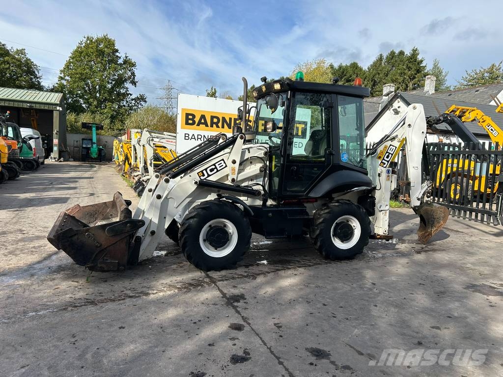 JCB 2 CX Streetmaster لوادر ذات جرافات عكسية