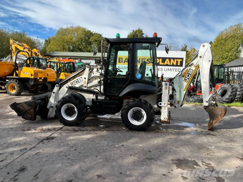 JCB 2 CX Streetmaster لوادر ذات جرافات عكسية