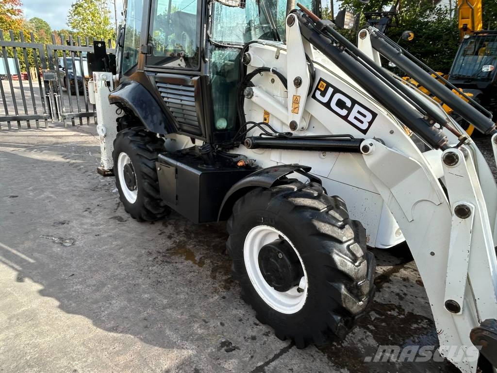 JCB 2 CX Streetmaster لوادر ذات جرافات عكسية