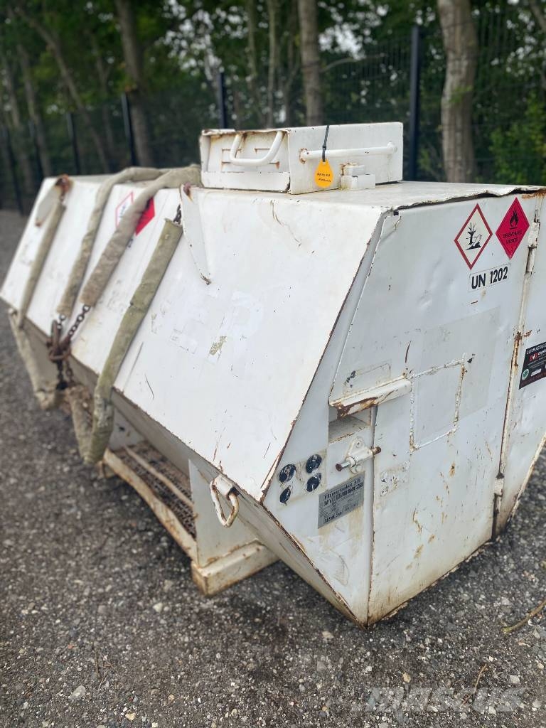 Farmer 2000 ltr. dieseltank 其他组件