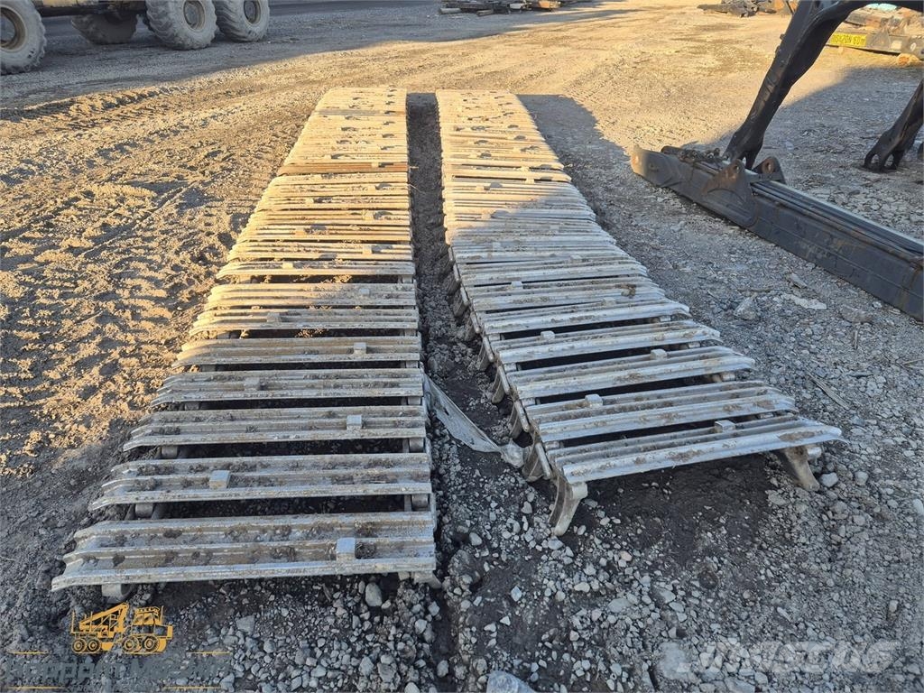  XL Traction EWF 1000 HD 750/55x26,5 Used/Beg Fahrwerke / Gummiketten