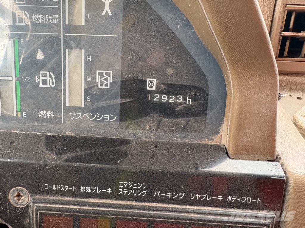 Komatsu HD 465-5 Karjeras kravas automašīnas