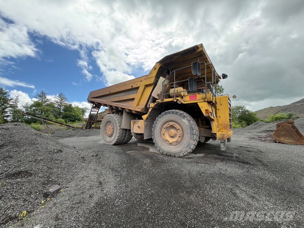 Komatsu HD 465-5 Karjeras kravas automašīnas